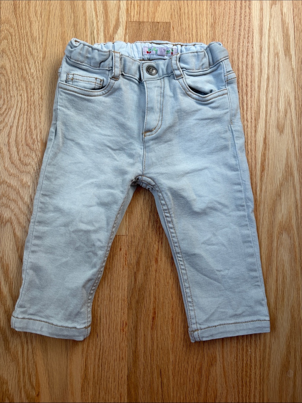 $270 Parisian Luxe Bonpoint Light Gray Knit Denim Pants